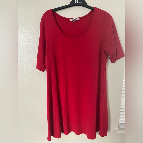 NYGARD - RED SCOOPED NECK TOP - Picture 1 of 3